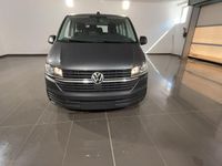 Usata VW Caravelle 150 CV (110 kW) 2023 Grigio indio metallizzato Monovolume