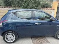 Usata Lancia Ypsilon Silver 69 CV (50 kW) 2017 Bluazzurro Utilitaria