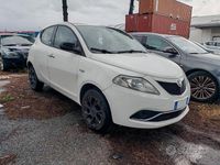 Usata Lancia Ypsilon 80 CV (58 kW) 2016 Bianco Utilitaria
