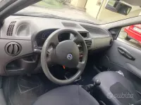 Usata Fiat Punto 60 CV (44 kW) 2004 Grigio Utilitaria