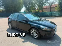 Usata Volvo V40 CC 120 CV (88 kW) 2018 Nero Station wagon