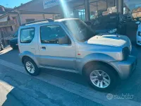 Usata Suzuki Jimny 86 CV (63 kW) 2009 Grigio SUV