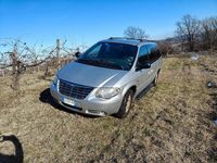 Usata Chrysler Grand Voyager 150 CV (110 kW) 2005 Grigio Monovolume