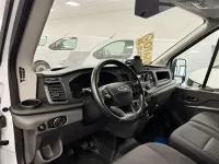 Usata Ford Transit Trend 130 CV (95 kW) 2021 Grigio chiaro Berlina