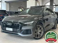 Usata Audi Q8 Ambiente 286 CV (210 kW) 2019 Grigio SUV