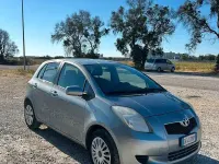 Usata Toyota Yaris 65 CV (47 kW) 2007 Grigio Utilitaria