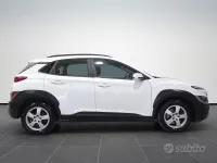 Käytetty Hyundai Kona 105 HP (77 kW) 2022 Valkoinen Katumaasturi