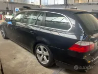 Begagnad BMW 530 235 HK (172 kW) 2007 Svart Kombi