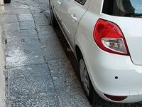 Usata Renault Clio III 75 CV (55 kW) 2012 Bianco Utilitaria