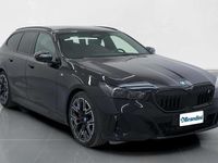 Nuova BMW i5 250 kW (340 CV) 2025 Black sapphire metallizzato Station wagon