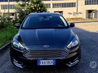 Usata Ford Focus 120 CV (88 kW) 2015 Grigio Station wagon