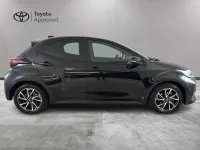 Usata Toyota Yaris Hybrid Lounge 92 CV (67 kW) 2022 Nero Berlina