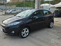 Usata Ford Fiesta Titanium 70 CV (51 kW) 2012 Nero Utilitaria
