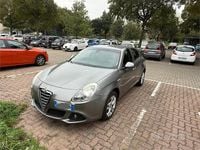 Usata Alfa Romeo Giulietta 120 CV (88 kW) 2011 Grigio Utilitaria