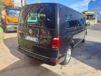 Usata VW Caravelle 150 CV (110 kW) 2017 Nero Station wagon