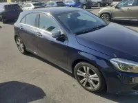 Usata Mercedes A180 109 CV (80 kW) 2018 Blu/azzurro Berlina