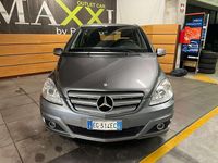 Usata Mercedes B180 Executive 109 CV (80 kW) 2010 Grigio Monovolume