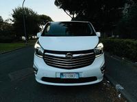 Usata Opel Vivaro 145 CV (106 kW) 2015 Bianco Monovolume