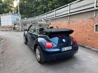 Usata VW New Beetle 90 CV (66 kW) 2005 Blu Utilitaria