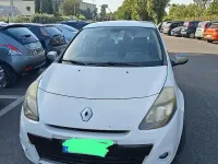 Usata Renault Clio III 75 CV (55 kW) 2012 Bianco Berlina