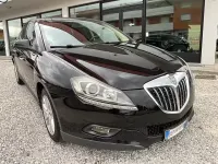 Begagnad Lancia Delta 120 HK (88 kW) 2009 Svart Halvkombi