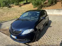 Usata Lancia Ypsilon 69 CV (50 kW) 2020 Blu/azzurro Utilitaria