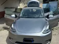 Usata Tesla Model Y Standard Range 250 kW (340 CV) 2024 Grigio SUV