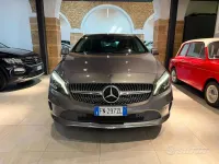 Usata Mercedes A180 Premium 109 CV (80 kW) 2018 Grigio Berlina