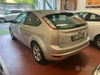 Usata Ford Focus Titanium 115 CV (84 kW) 2011 Grigio Berlina
