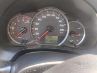 Usata Toyota Yaris 90 CV (66 kW) 2013 Grigio Berlina