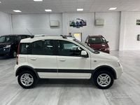 Usata Fiat Panda 4x4 Climbing 75 CV (55 kW) 2011 Bianco Utilitaria