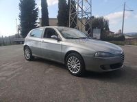 Usata Alfa Romeo 147 Distinctive 105 CV (77 kW) 2005 Grigio Utilitaria