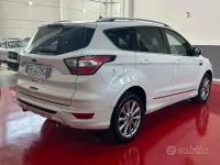 Usata Ford Kuga Vignale 179 CV (131 kW) 2017 Bianco SUV
