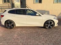 Usata BMW 118 Sport Line 150 CV (110 kW) 2020 Bianco Utilitaria
