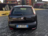Usata Fiat Grande Punto 69 CV (50 kW) 2010 Nero Utilitaria