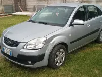 Usata Kia Rio 110 CV (80 kW) 2007 Grigio Berlina