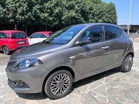 Usata Lancia Ypsilon Gold 69 CV (50 kW) 2023 Grigio pietra Utilitaria