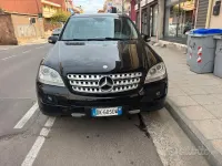 Usata Mercedes ML320 224 CV (164 kW) 2007 Nero SUV