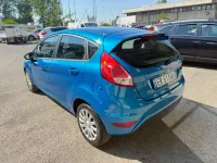 Usata Ford Fiesta Titanium 97 CV (71 kW) 2013 Blu Berlina