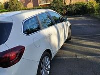 Usata Opel Astra 110 CV (80 kW) 2011 Station wagon