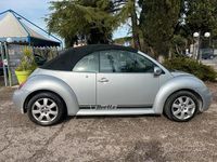 Usata VW New Beetle 101 CV (74 kW) 2004 Grigio Utilitaria