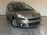 Usata Peugeot 5008 Premium 120 CV (88 kW) 2010 Grigio Monovolume