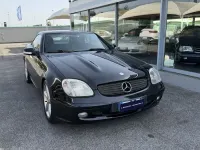Usata Mercedes SLK320 217 CV (159 kW) 2001 Nero Cabrio