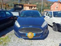Usata Ford Fiesta 95 CV (69 kW) 2015 Blu/azzurro Berlina