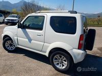 Usata Suzuki Jimny 86 CV (63 kW) 2014 Bianco SUV