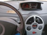 Usata Renault Modus 85 CV (62 kW) 2006 Rosso Monovolume