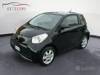 Usata Toyota iQ Active 68 CV (50 kW) 2014 Nero Utilitaria