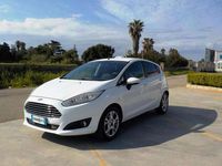 Usata Ford Fiesta Titanium 75 CV (55 kW) 2015 Bianco Berlina