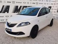 Usata Lancia Ypsilon Silver 69 CV (50 kW) 2022 Bianco Utilitaria