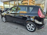 Usata Renault Scénic Dynamique 131 CV (96 kW) 2011 Marrone Monovolume